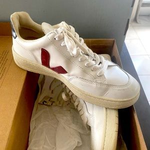 Veja Sustainable Brand Shoes/Sneakers